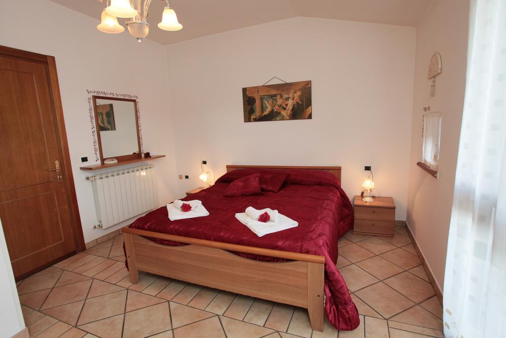 Appartamenti Il Borgo Rivotorto Oda fotoğraf